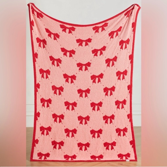 Lux Other - NEW Red and Pink Lux Bow Throw Blanket!!